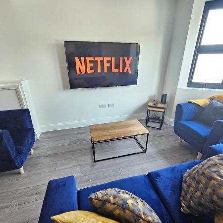 Spacious 4Br House, London, Sleeps 9, Parking Available Exteriér fotografie